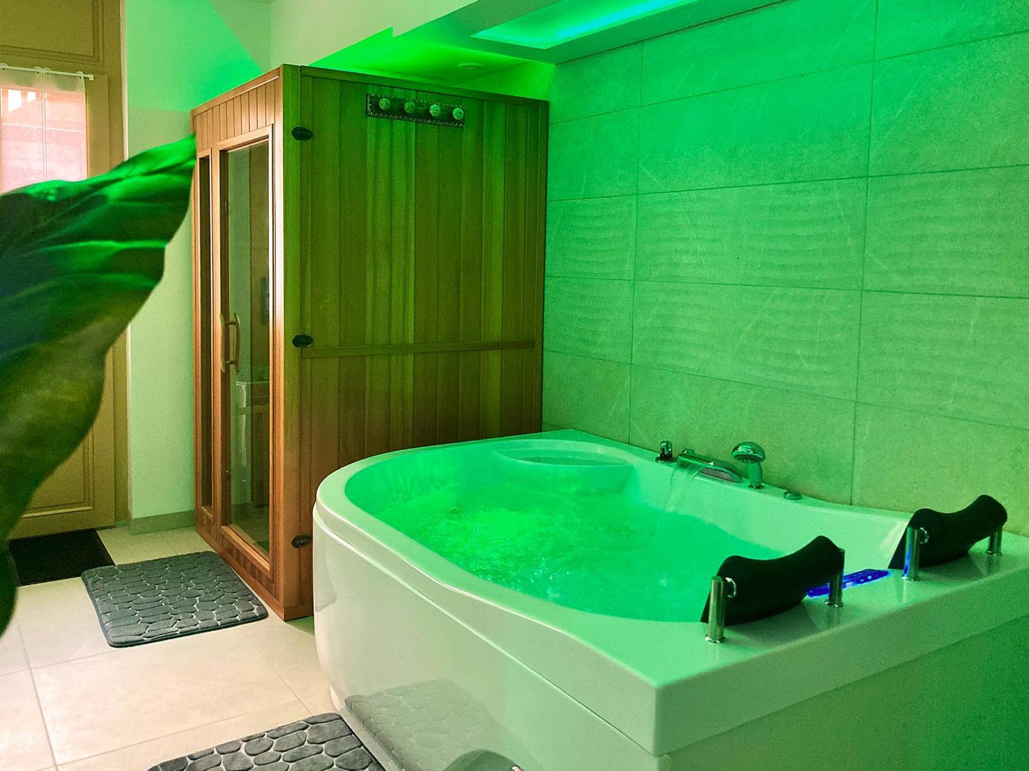 La Bulle De La Cathedrale - Spa - Sauna - Hammam Troyes Exteriér fotografie